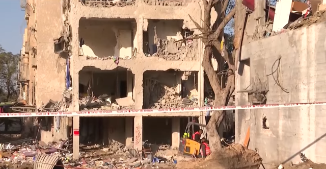 İran'ın vurduğu Arad'da büyük yıkım! Olayın vahameti gün ağarınca ortaya çıktı İran'ın vurduğu Arad'da büyük yıkım! Olayın vahameti gün ağarınca ortaya çıktı