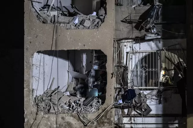 İran İsrail'de 4 şehri füze ve İHA'larla vurdu! 200'den fazla ölü ve yaralı var İran İsrail'de 4 şehri füze ve İHA'larla vurdu! 200'den fazla ölü ve yaralı var