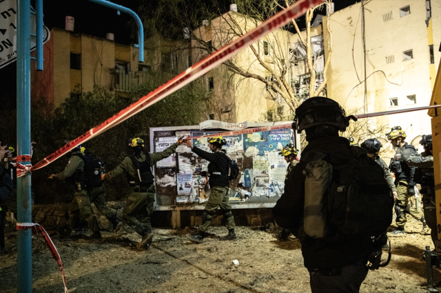 İsrail, Arad ve Dimona'yı harabeye çeviren İran füzelerinin önlenememe nedenini açıkladı: Tamamen tesadüf İsrail, Arad ve Dimona'yı harabeye çeviren İran füzelerinin önlenememe nedenini açıkladı: Tamamen tesadüf