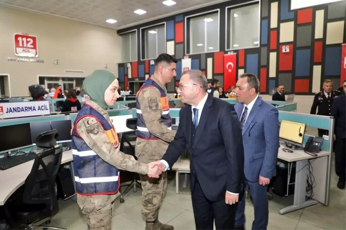Vali Polat\'tan 112 Acil Çağrı Merkezine Bayram Ziyareti