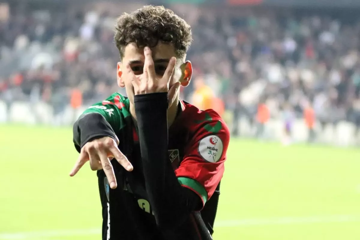 Karşıyaka\'da Fenerbahçe\'ye transfer olan Adem kayıplara karıştı