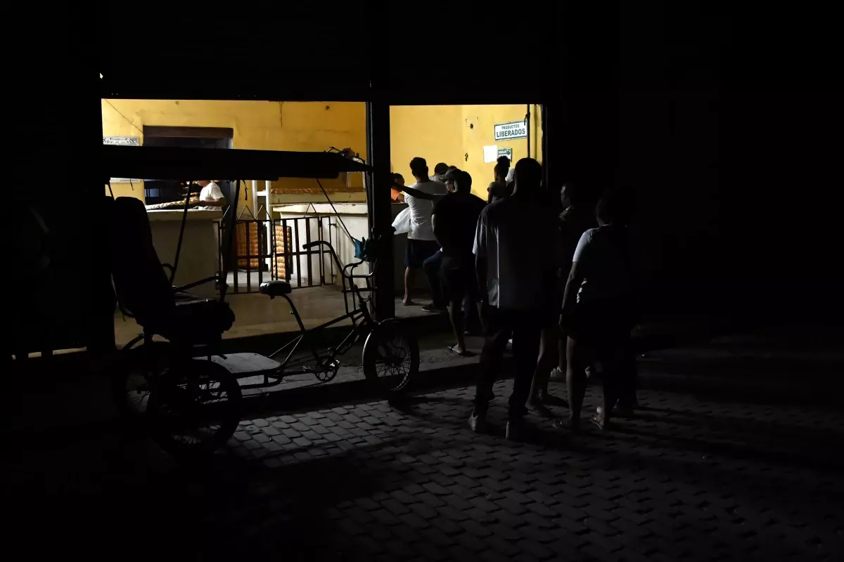 Küba\'da Elektrik Kesintisi