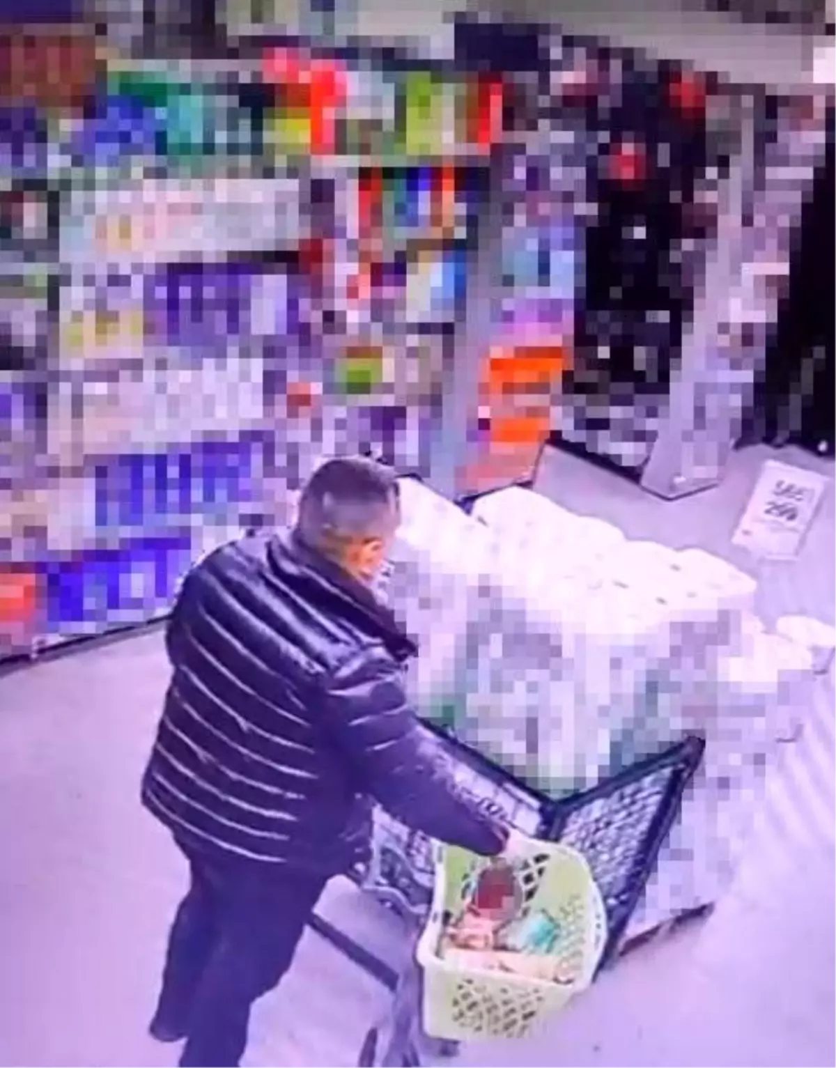 Markette Alkol Hırsızlığı Güvenlik Kamerasında