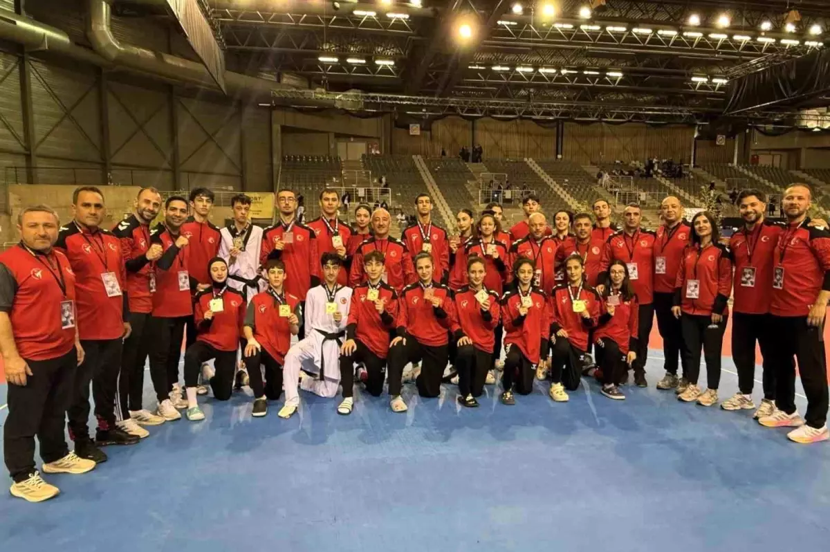 Türkiye Taekwondo\'da 30 Madalya Kazandı
