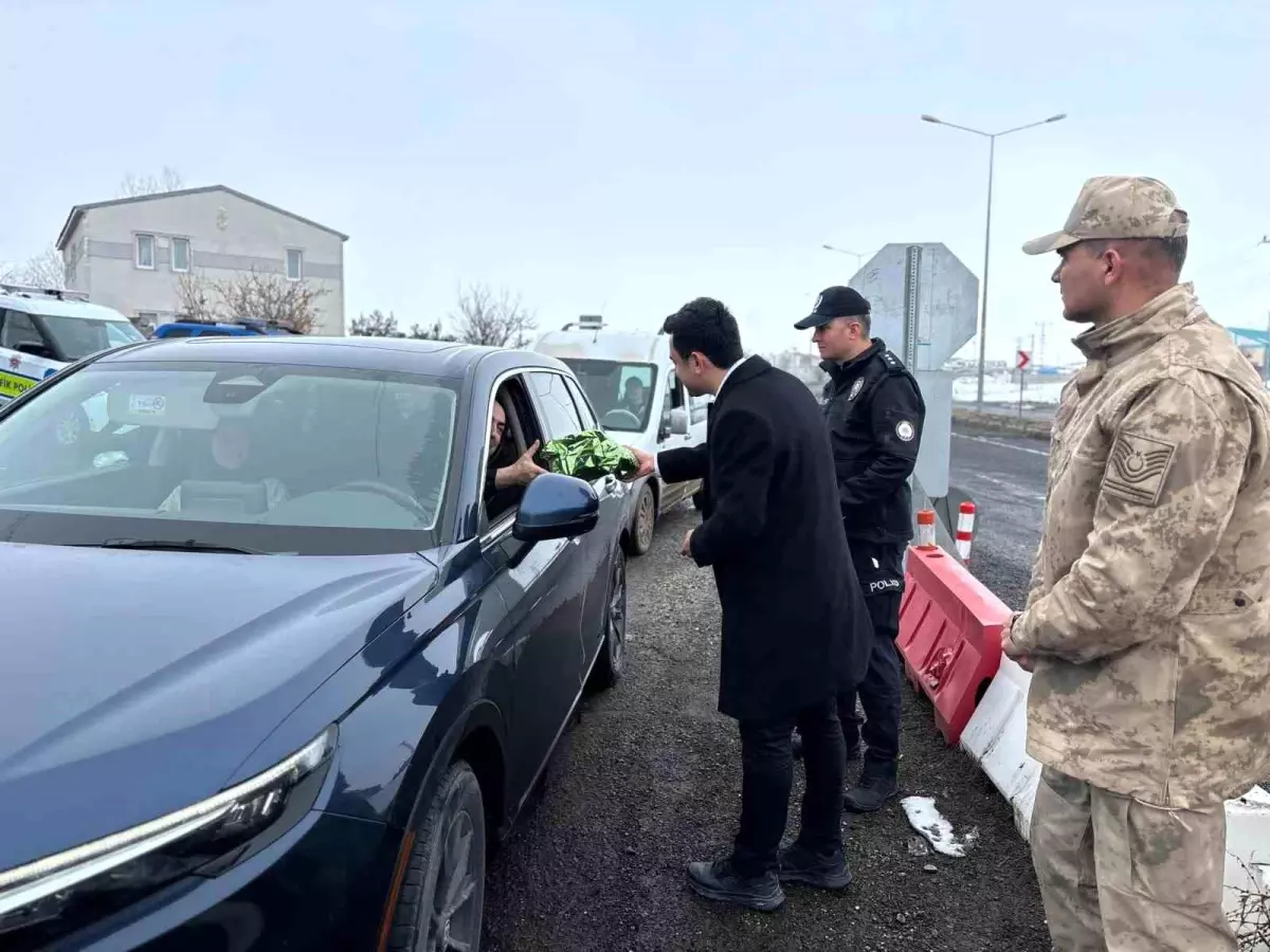 Kaymakam Tutal\'dan Bayram Ziyareti