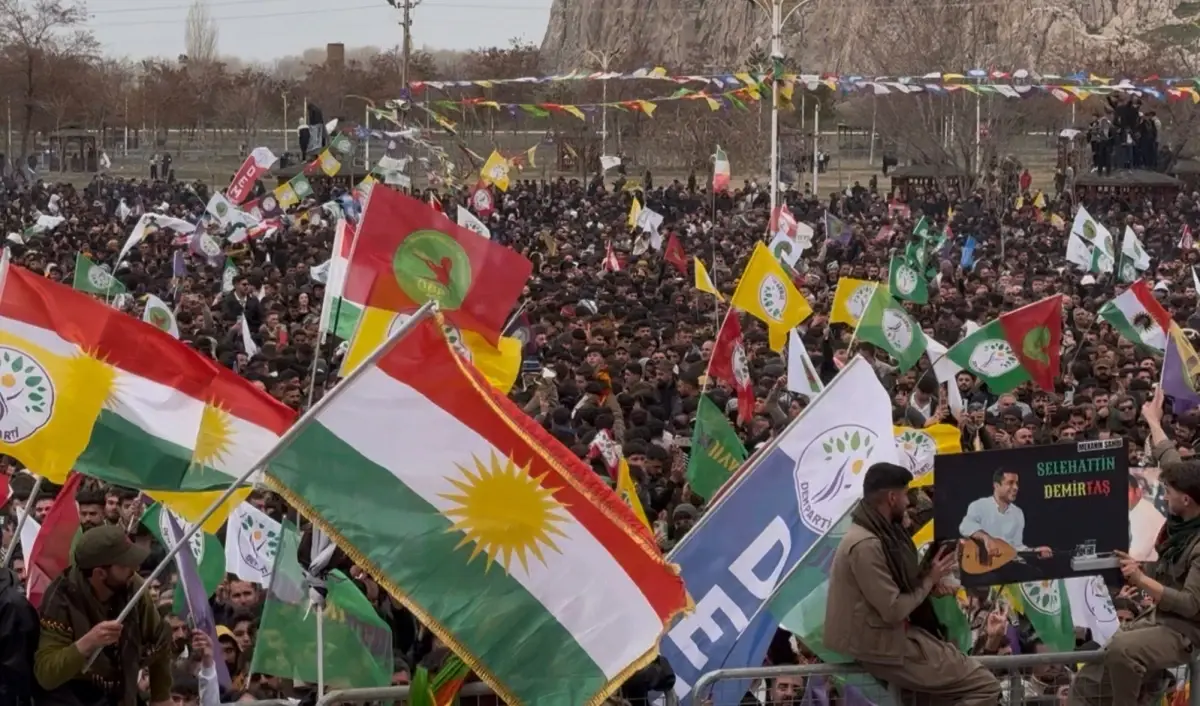 DEM Parti: İran\'daki Savaş ve Demokrasi vurgusu