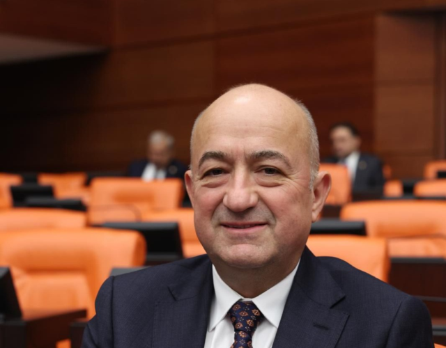 AK Partili Ayhan Gider: 'Erdoğan'ın Cumhurbaşkanlığını Bırakma Lüksü Yoktur'