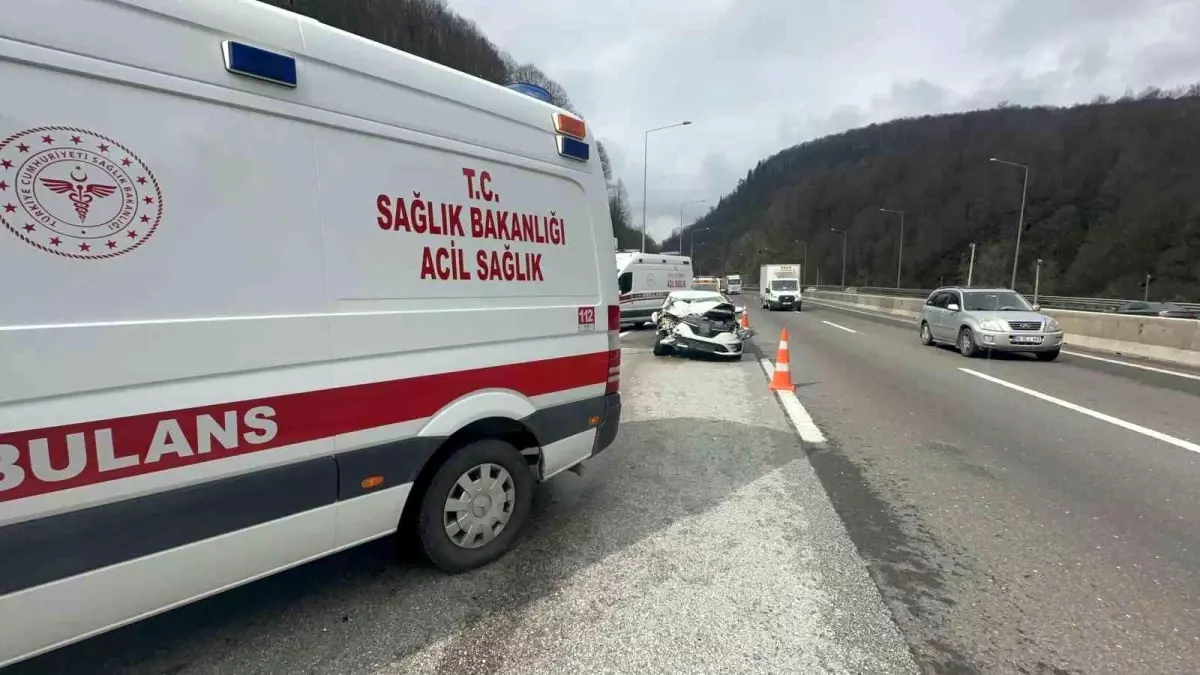 Bolu Dağı\'nda Trafik Kazası: 4 Yaralı