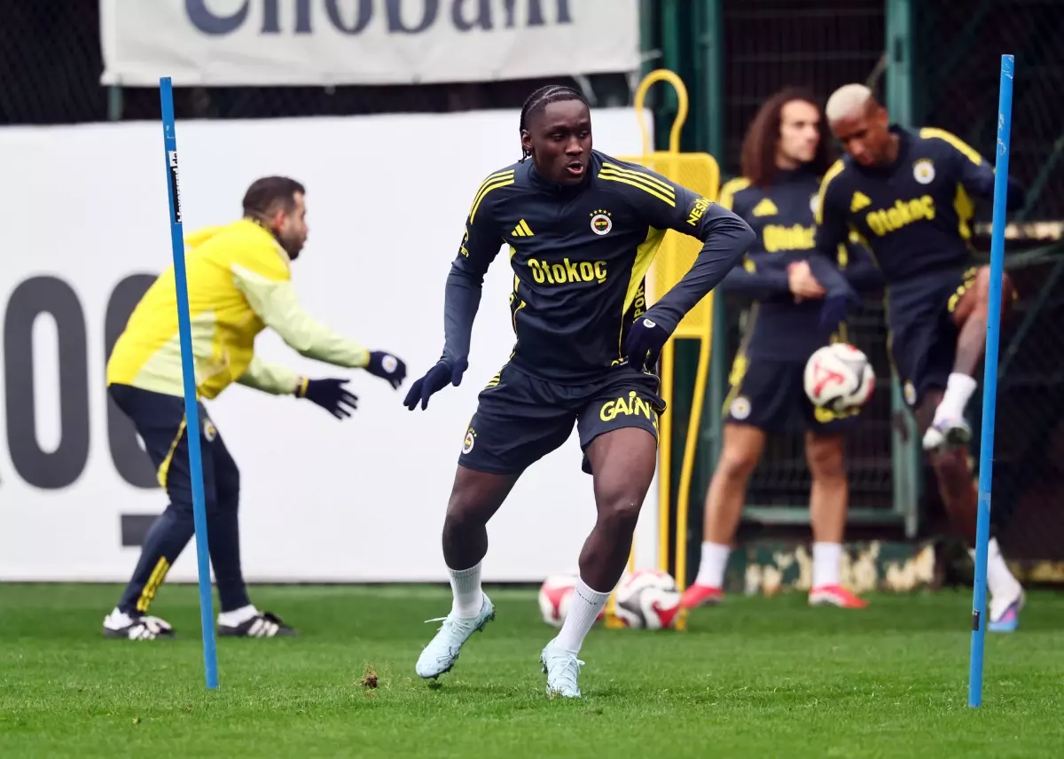 Fenerbahçe, Beşiktaş Maçına Hazırlanıyor