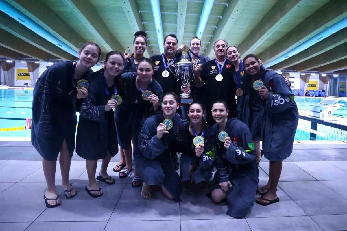 Göztepe Kadın Sutopu Takımı Şampiyon Oldu