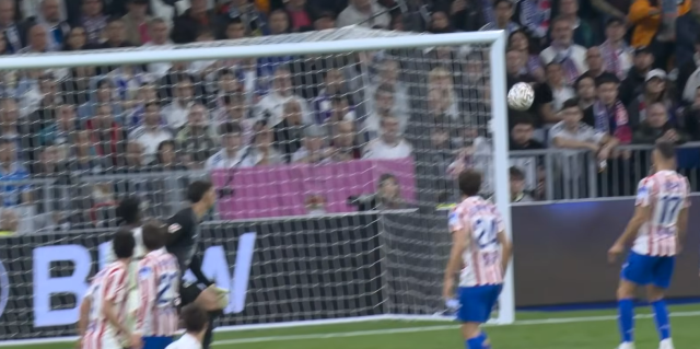 Herkes onu konuşuyor! Arda'dan derbiye damga vuran hareket Herkes onu konuşuyor! Arda'dan derbiye damga vuran hareket