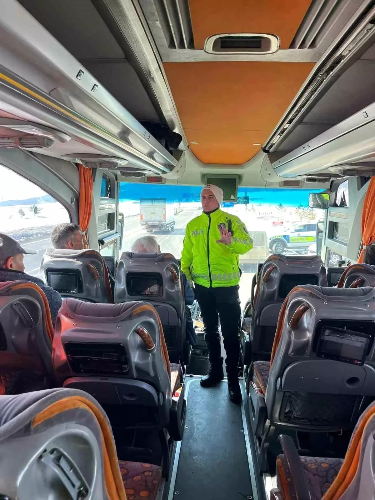 Kars\'ta Trafik Denetimleri Devam Ediyor