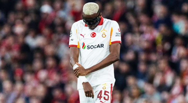 Liverpool maçında kolu kırılan Victor Osimhen ameliyata alındı