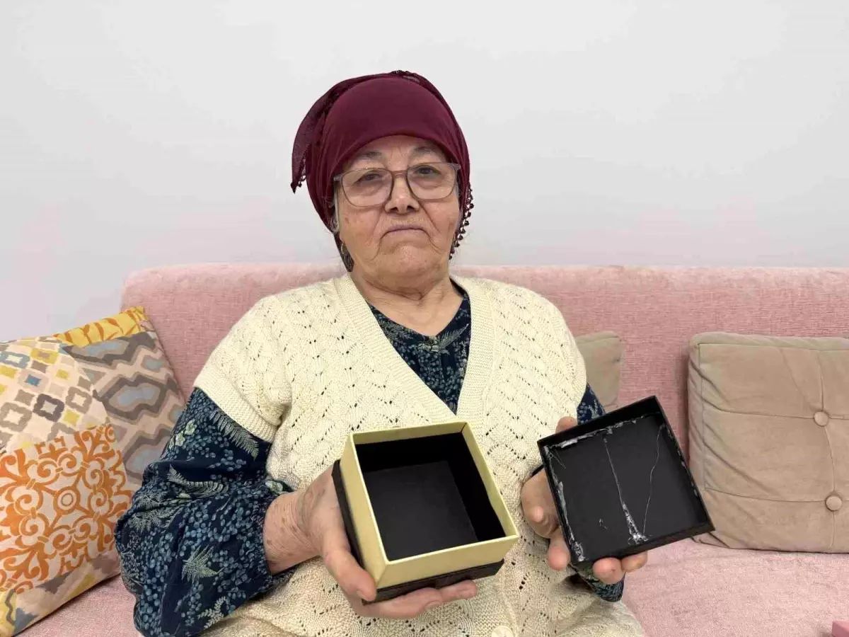 Dolandırıcılar, 75 yaşındaki kadının 2 milyon TL\'lik altınını çaldı