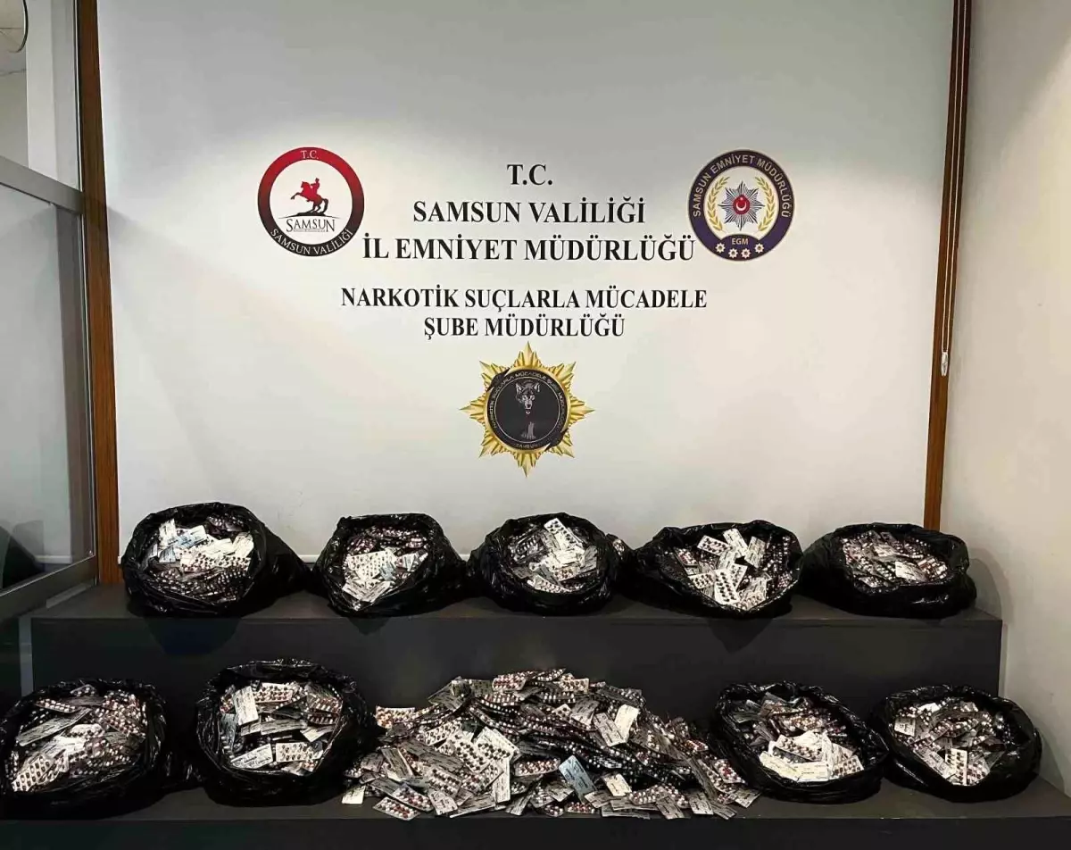 Samsun\'da Uyuşturucu Operasyonu: 52 Bin Hap Ele Geçirildi