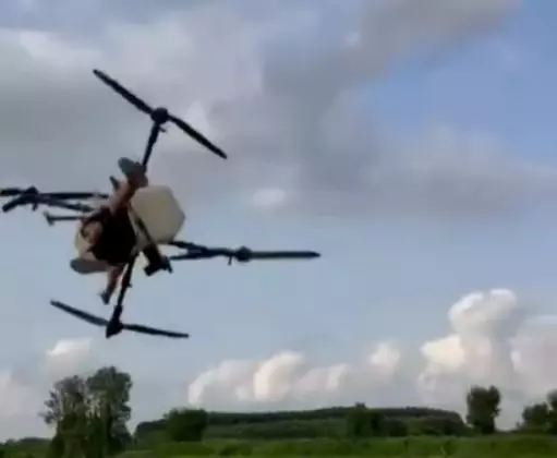 Hemşehrisine özenen çiftçi, dronla hüsran yaşadı Hemşehrisine özenen çiftçi, dronla hüsran yaşadı