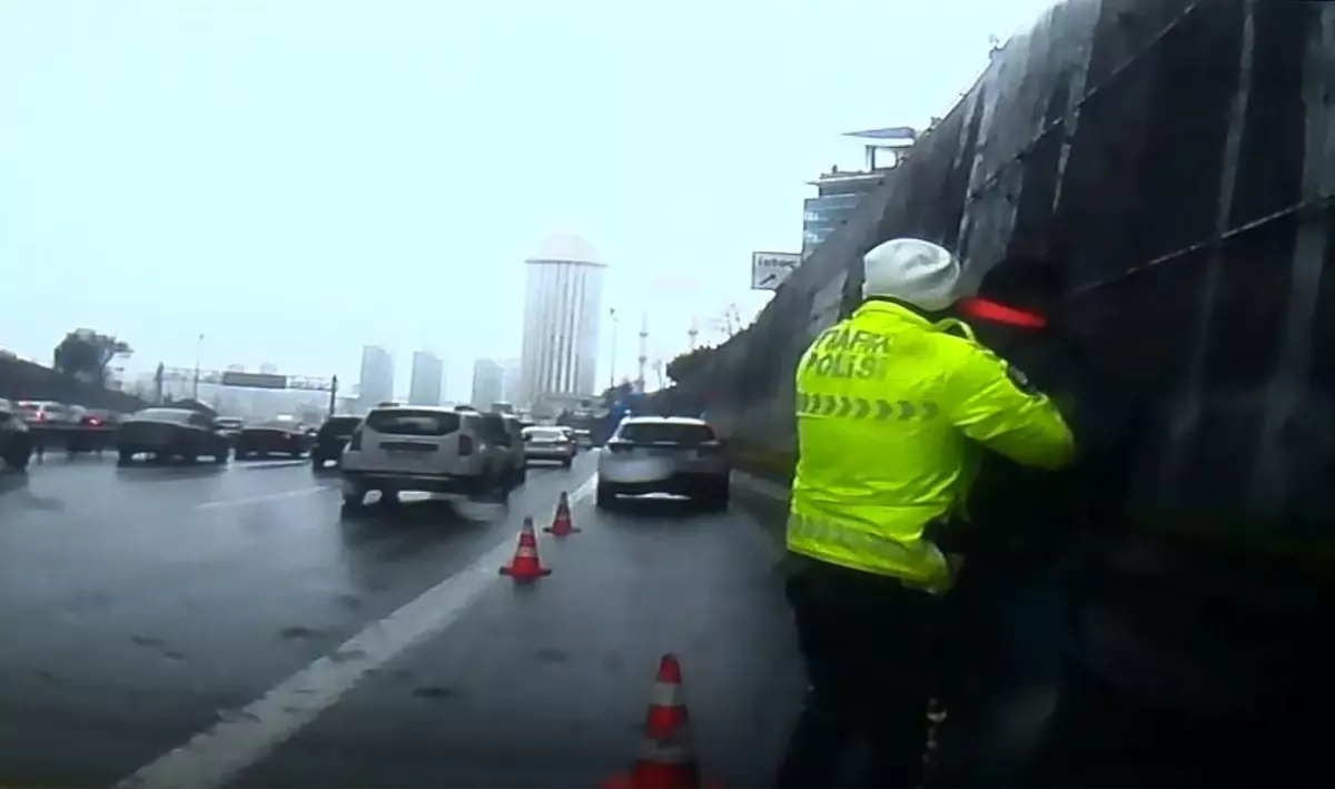 Boğazına Şeker Kaçan Sürücü Kurtarıldı