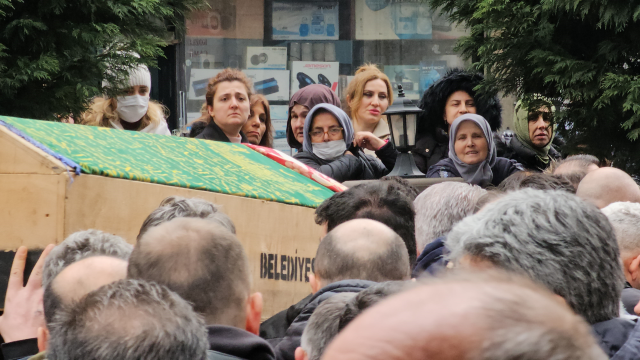 9 ay önce evladını kaybeden anne oğlunun yanına defnedildi