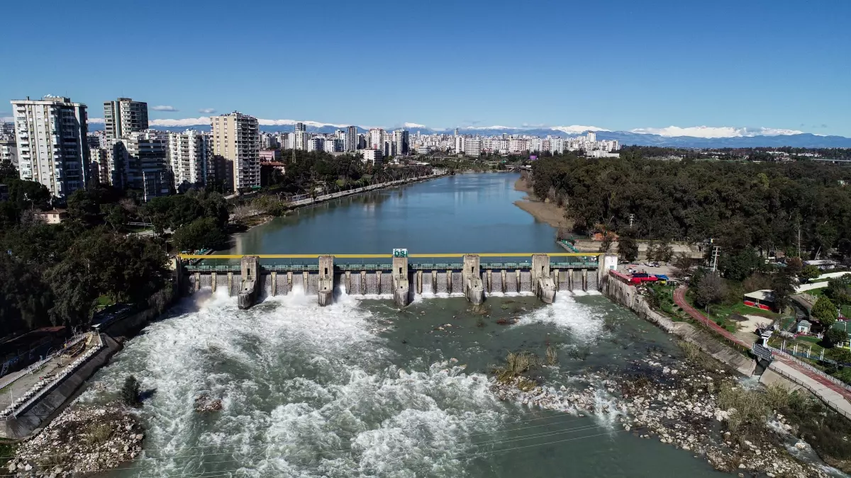 Adana\'da Tarım Arazileri Su Altında Kaldı