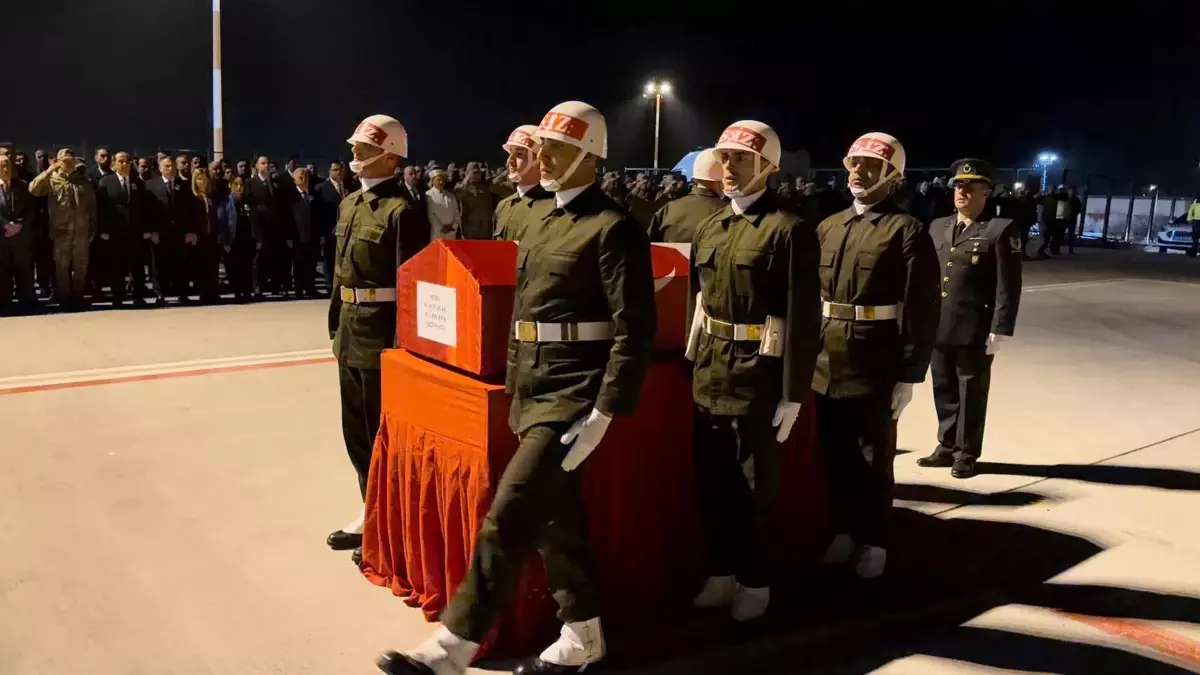 Ağrı\'da Askeri Araç Kazasında 2 Asker Şehit Oldu