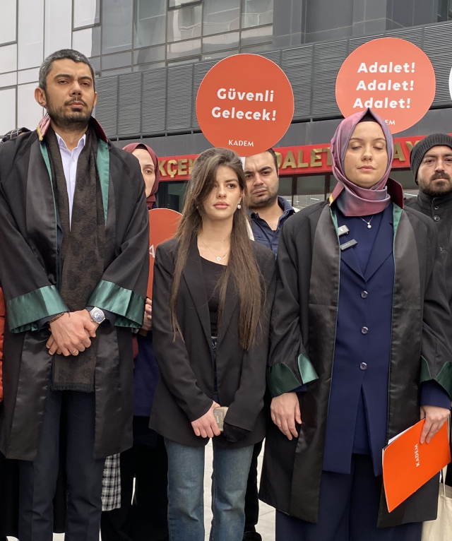 Ayşe Tokyaz davasında mahkeme salonu fena karıştı! Avukat Esra Tokyaz'a hakaret etti