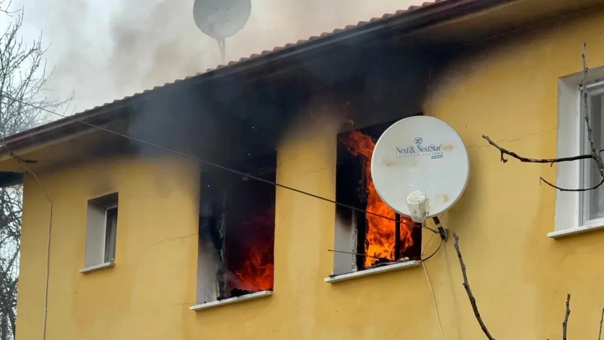 Bartın\'da Afet Konutlarında Yangın paniği