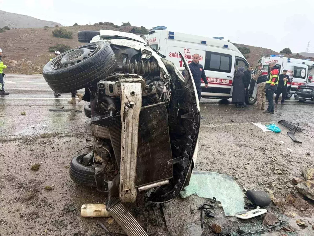 Bingöl\'de Bayramda Kazalar: 1 Ölü, 37 Yaralı