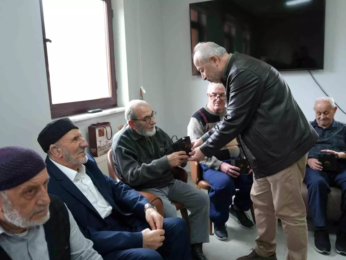 Düzce Belediyesi yaşlıları yine unutmadı