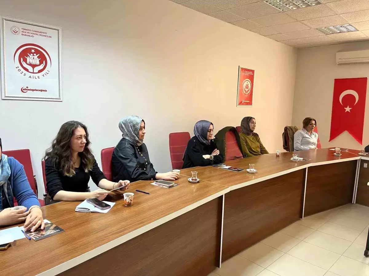 Elazığ\'da İnsan Ticareti Toplantısı