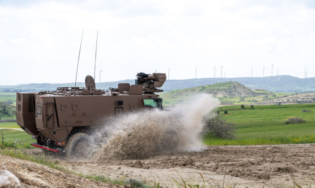 Fransa ve Güney Kıbrıs Rum Yönetimi, müşterek denizden kıyıya çıkarma tatbikatı yaptı