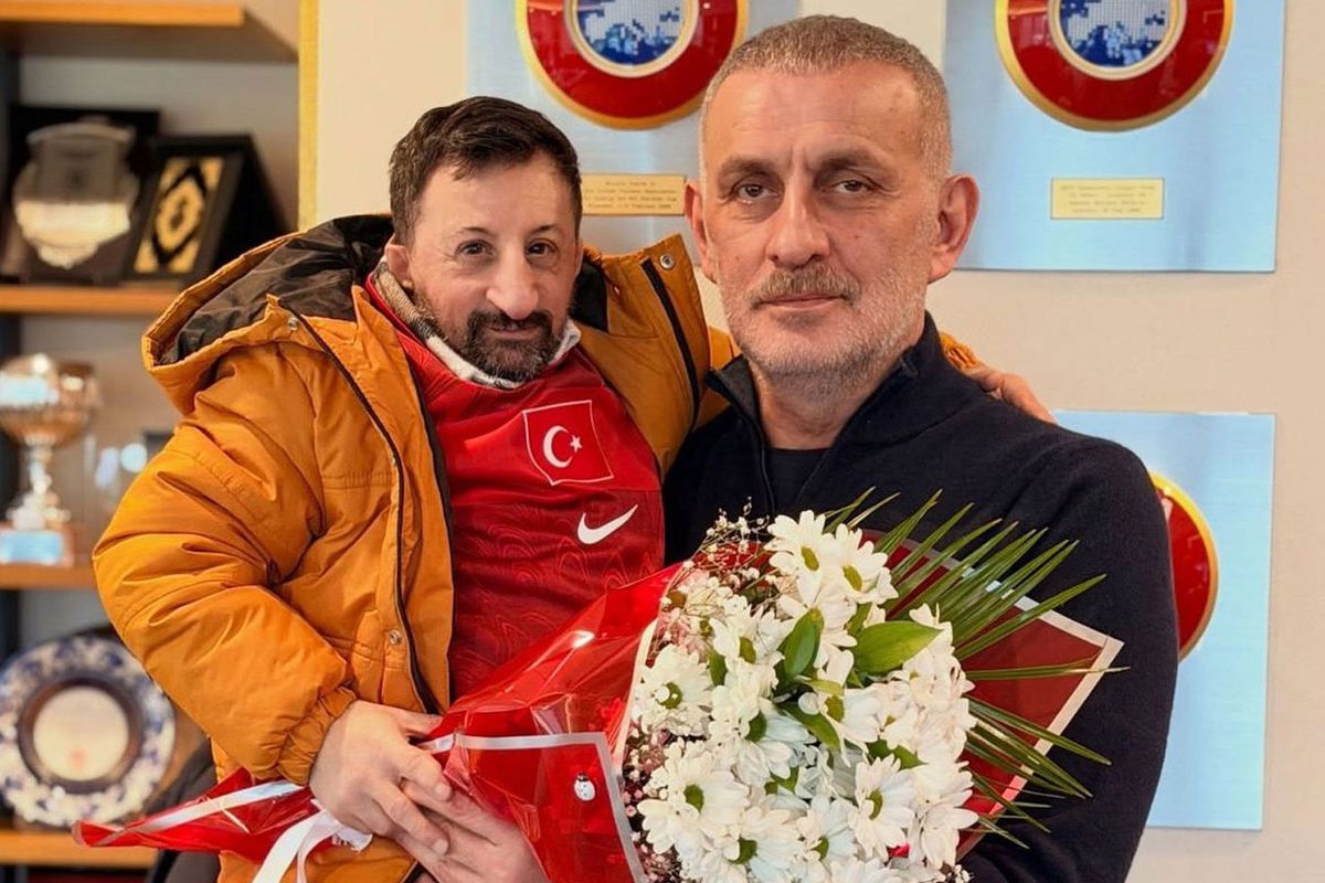 Geceye damga vuran kare! Canlı yayında gülme krizine girdiler