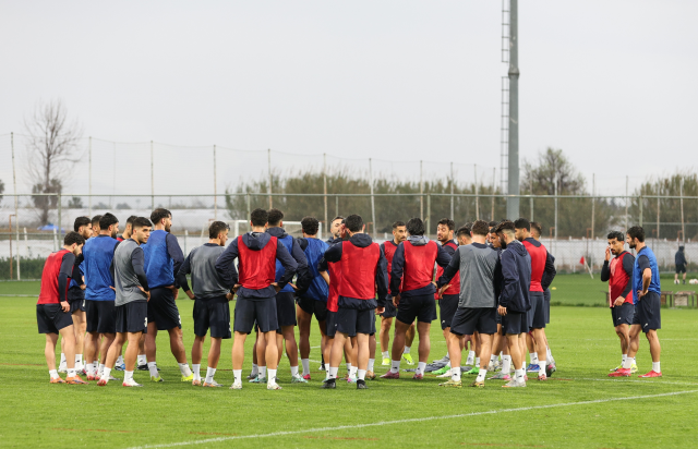 İran Milli Takımı kamp için Antalya'ya geldi