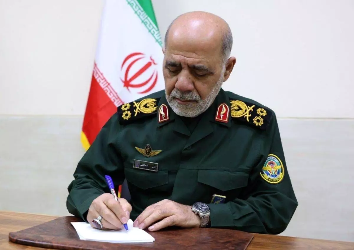 İran Ordusu Savaşa Devam Edeceğini Açıkladı