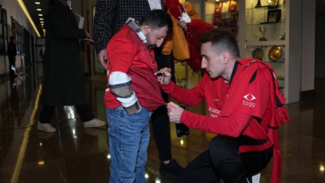 Köksal Baba'dan A Milli Takım'a sürpriz! Sosyal medyayı salladı