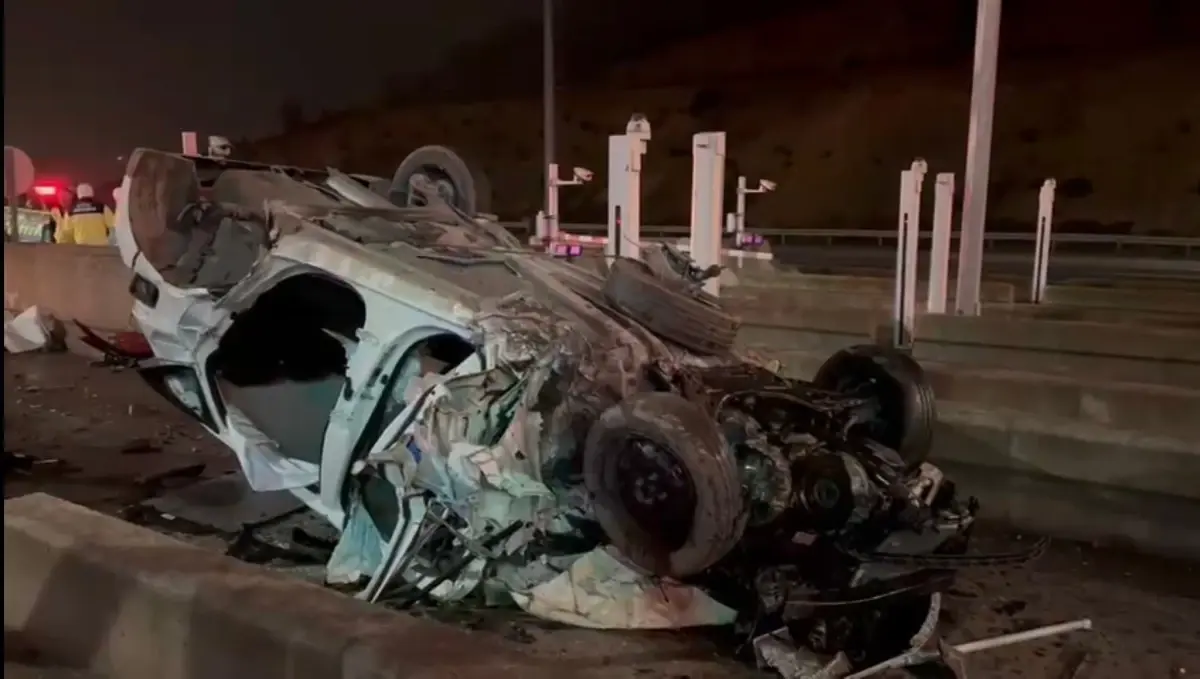 Pendik\'te Otoyolda Kaza: 2 Yaralı