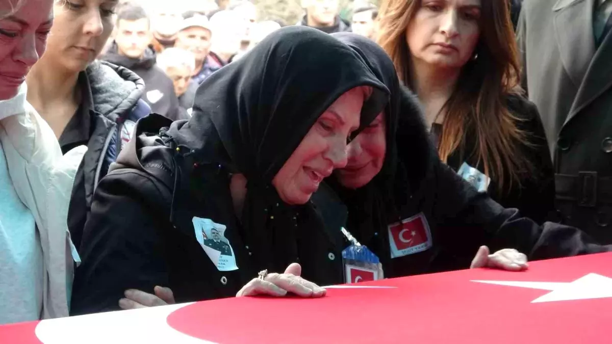 Şehit Binbaşı Taştekin Isparta\'ya Defnedildi