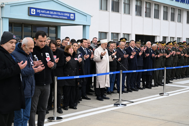 Şehit Binbaşı Taştekin için cenaze töreni! Annesinin 