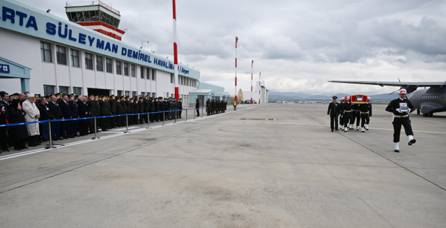 Şehit Binbaşı Taştekin için cenaze töreni! Annesinin 