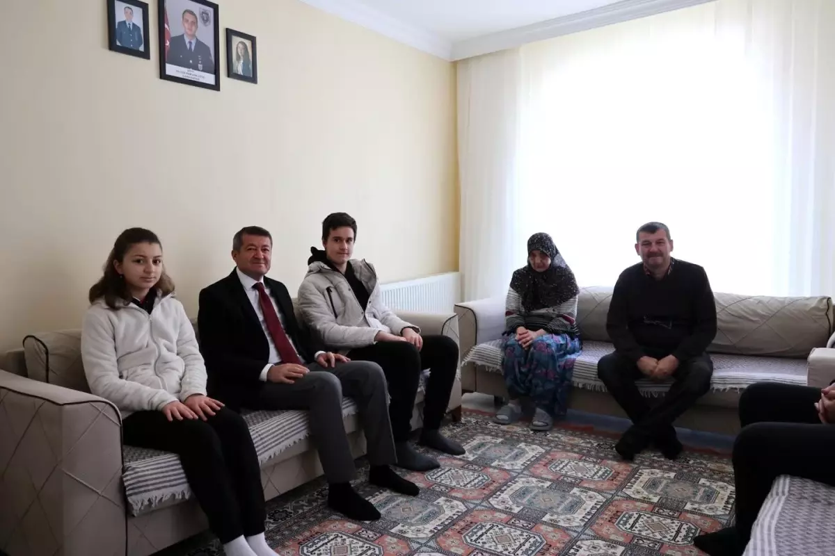 Bilecik İl Milli Eğitim Müdürü, Şehit Ailesi ile Buluştu