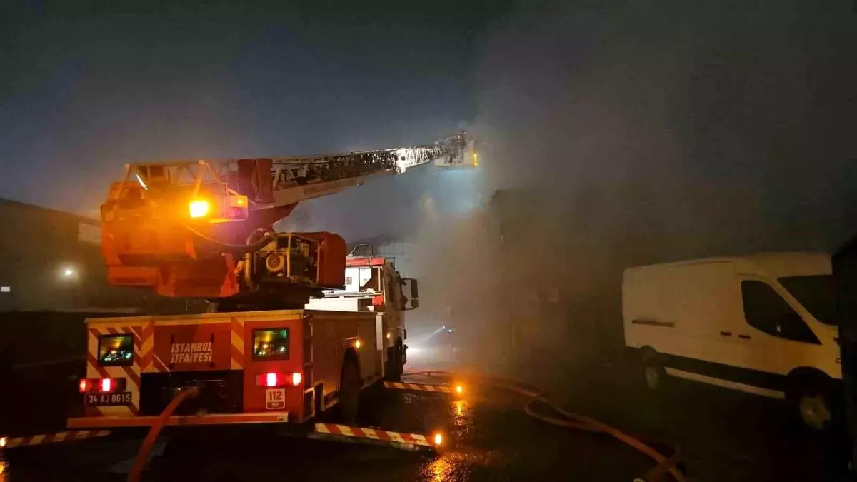 Sultangazi\'de Trafoda Yangın