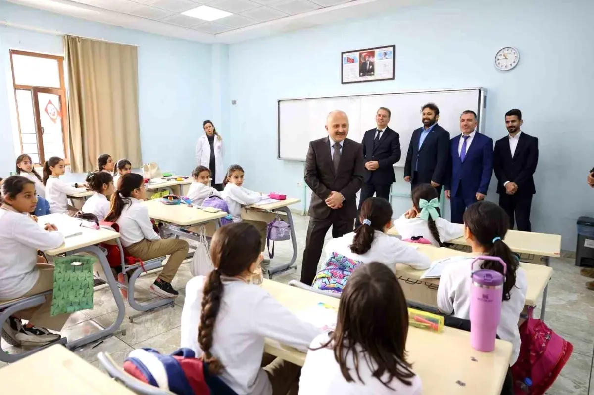 Vali Varol\'dan Eğitim Vurgusu