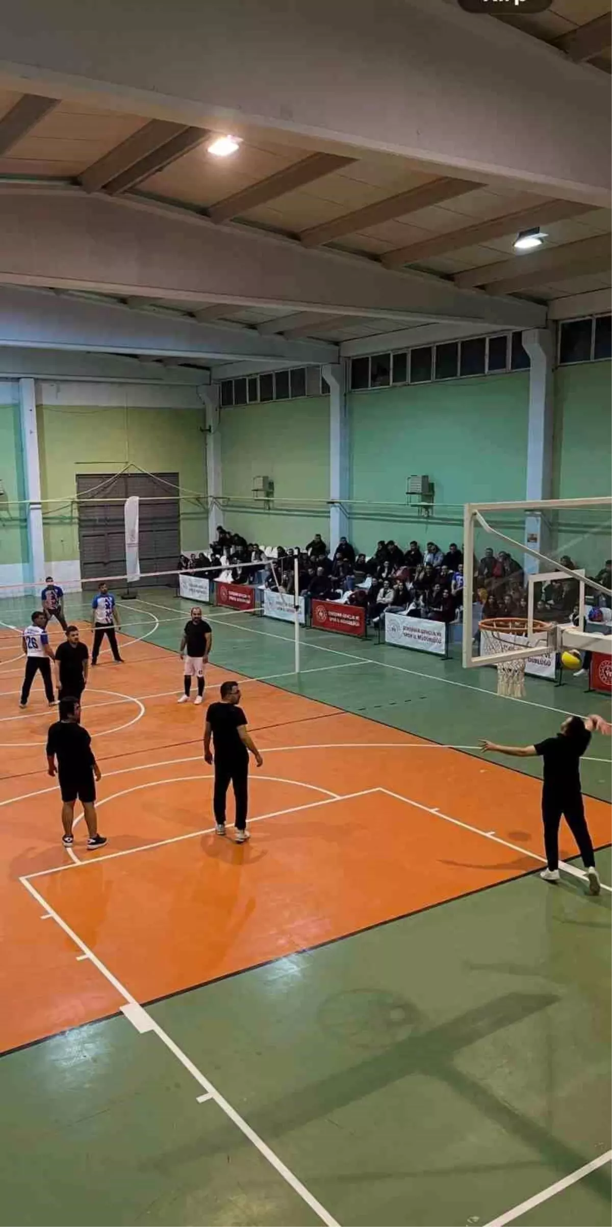 Beylikova\'da voleybol turnuvası başladı