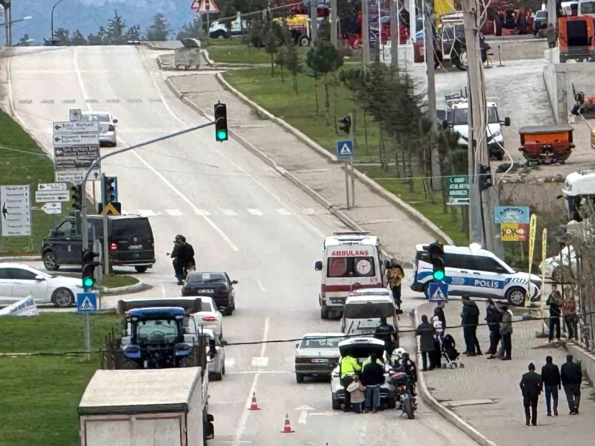 Vezirköprü\'de Kaza: 4 Yaralı