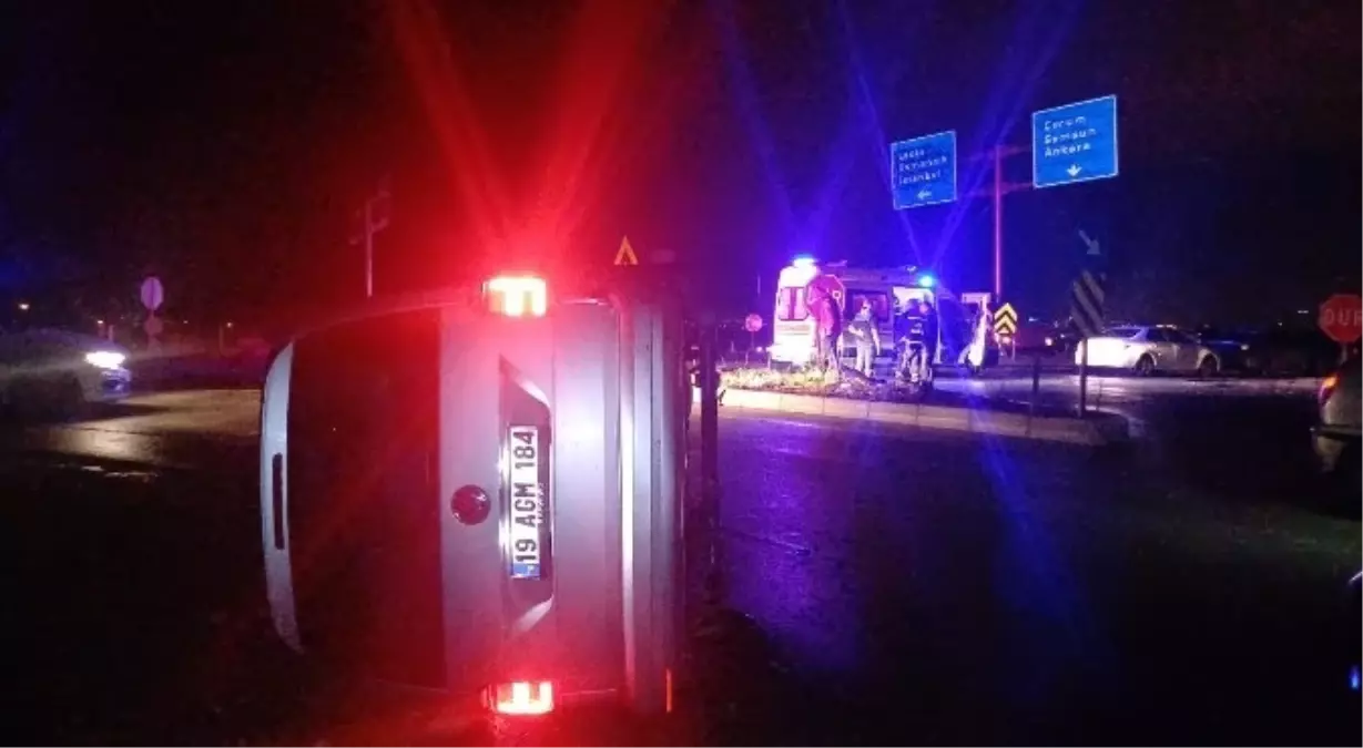 Çorum\'da Polis Aracıyla Çarpışma: 3 Yaralı