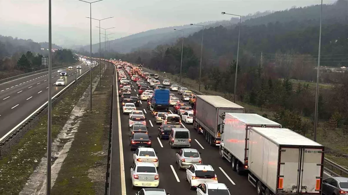 Bolu\'dan 331 bin araç geçti