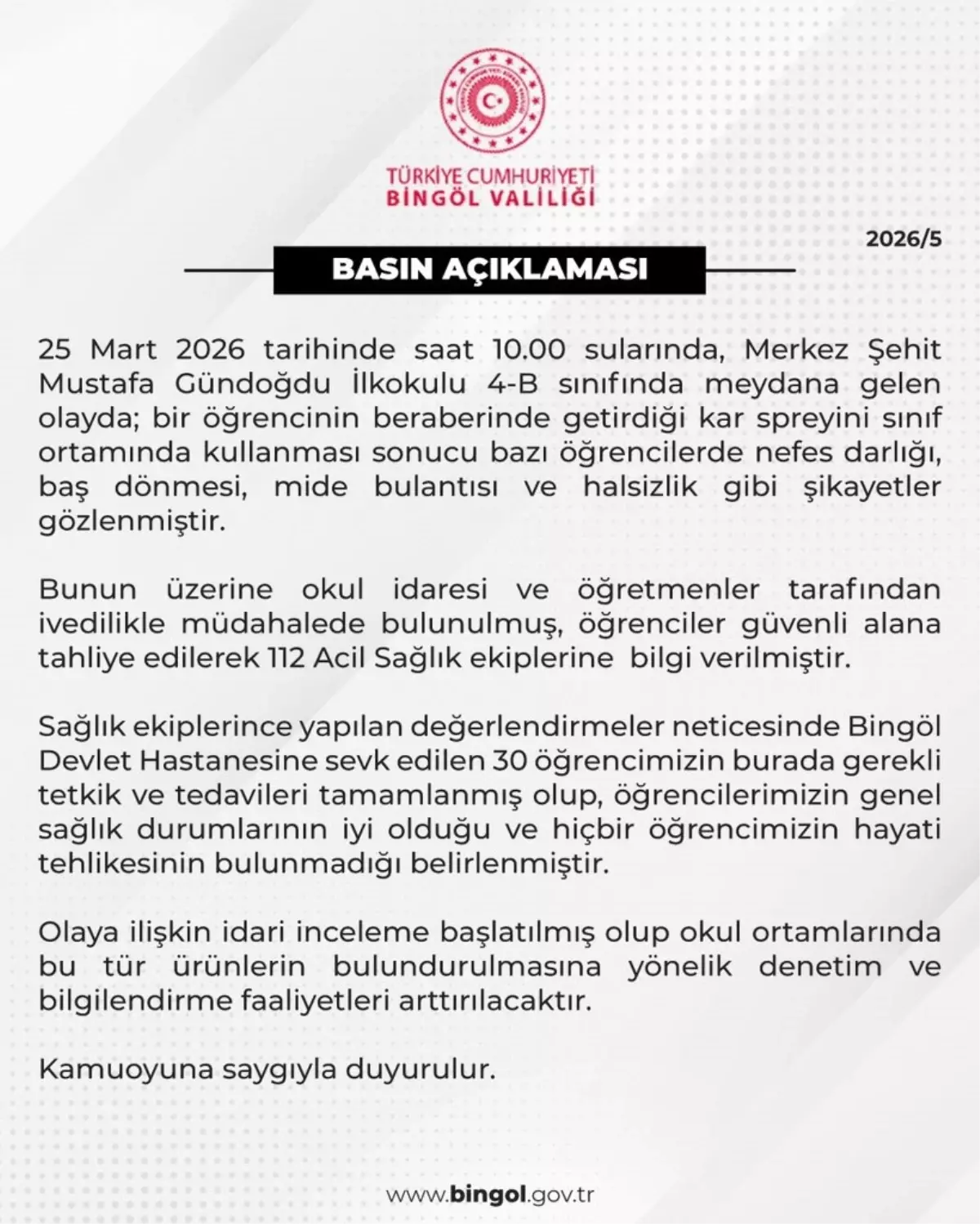 Sınıfta sıkılan kar spreyinden etkilenen 30 öğrenci hastaneye kaldırıldı
