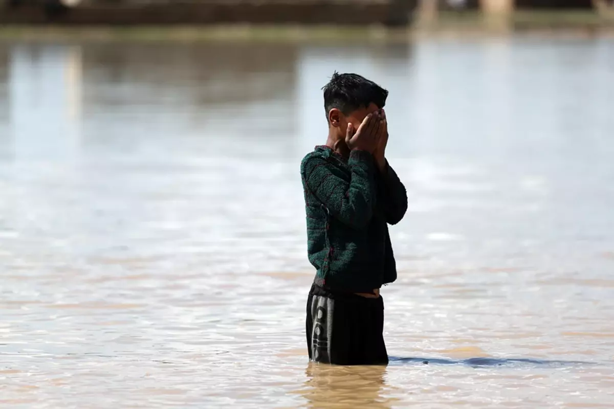 Suriye\'nin Haseke vilayetinde meydana gelen sel nedeniyle yüzlerce evi su bastı