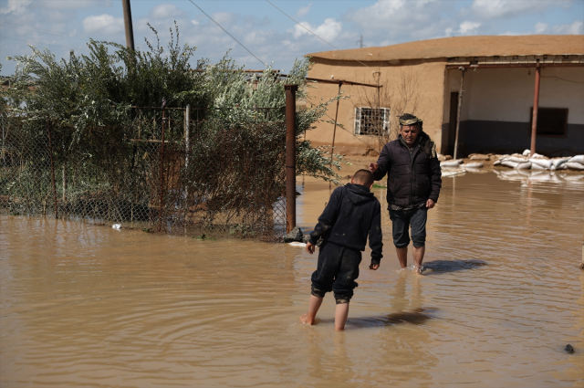 Haseke'de Sel: 700 Ev Su Bastı