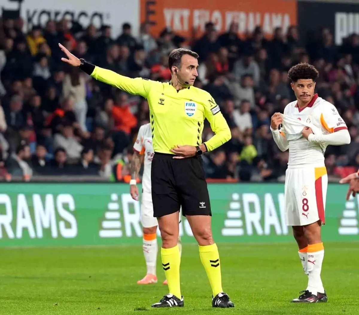 Karaoğlan, Kazakistan-Slovakya maçında görev alacak