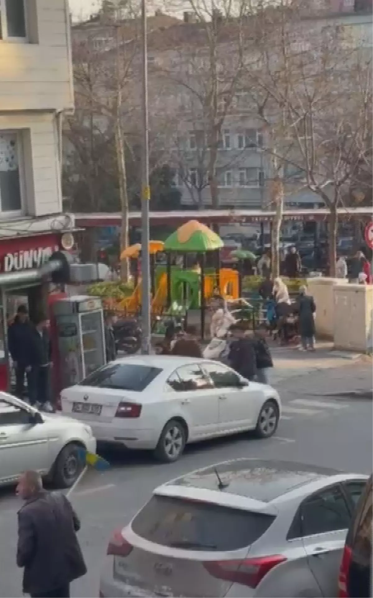 FATİH\'te Bıçaklı Kavga!